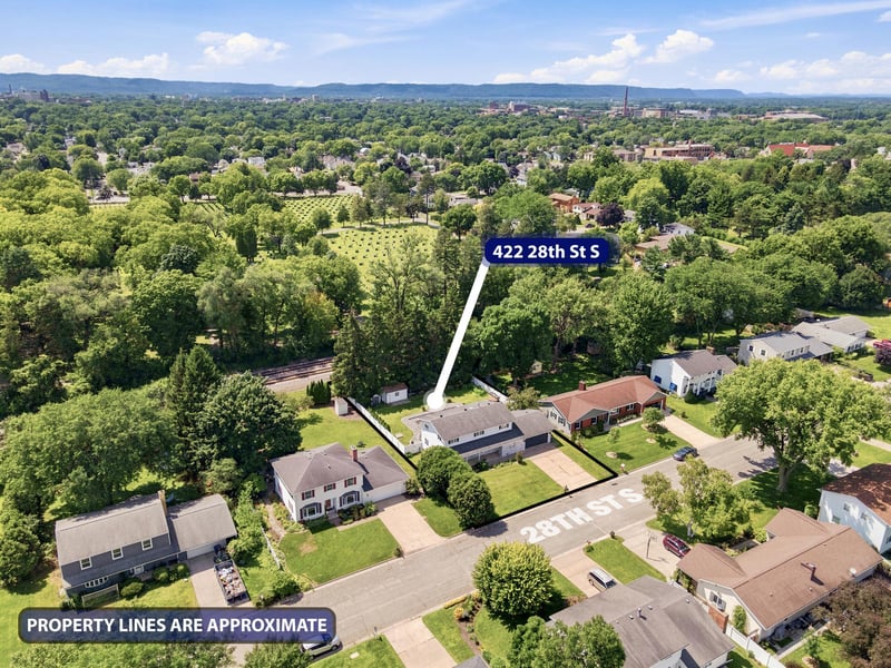 422 28th St S, La Crosse, WI 54601