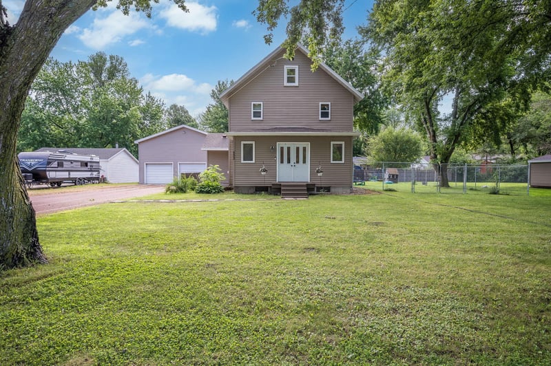 503 Central Ave S, Mapleton, MN 56065