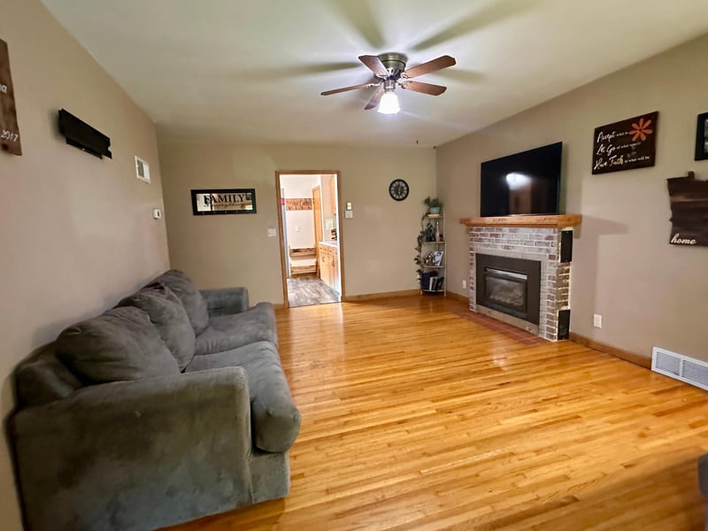 2934 Oak Ave, Slayton, MN 56172