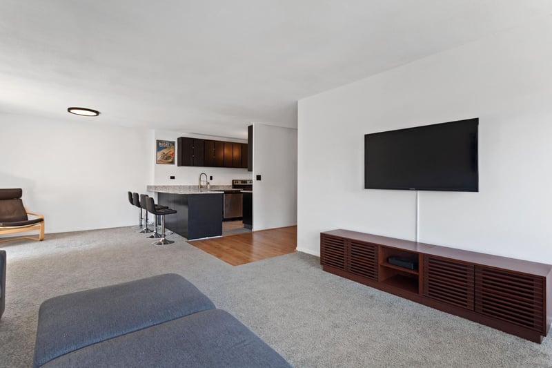 19 S 1st St #B802, Minneapolis, MN 55401