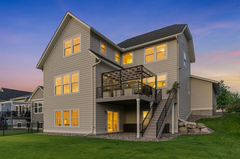 16333 Dunfield Dr, Lakeville, MN 55044