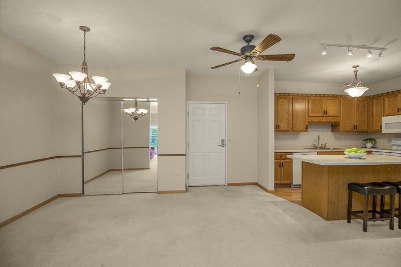 1341 Lake Dr W #B113, Chanhassen, MN 55317