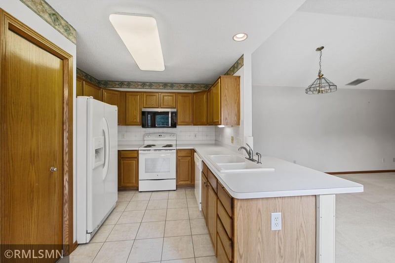 1522 4th Ave E, Shakopee, MN 55379