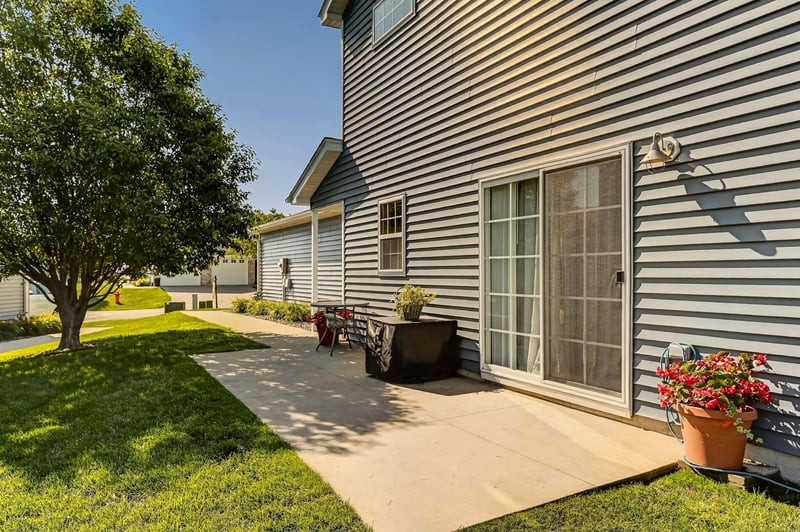 619 Pointe Ct SW, Rochester, MN 55902