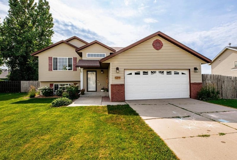 1219 Magnolia Ct SW, Glyndon, MN 56547