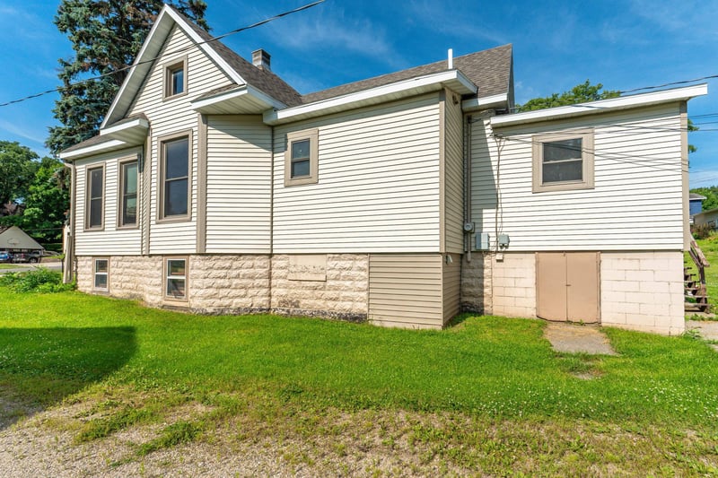 528 W Summit Ave, Fergus Falls, MN 56537