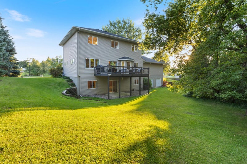16096 Harmony Pa, Lakeville, MN 55044