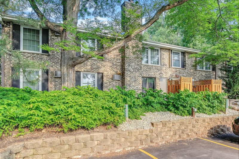 4424 Cedar Lake Rd S #1, Saint Louis Park, MN 55416