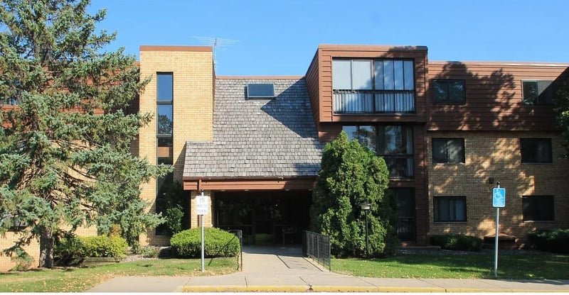 1011 41st Ave NE #220, Columbia Heights, MN 55421
