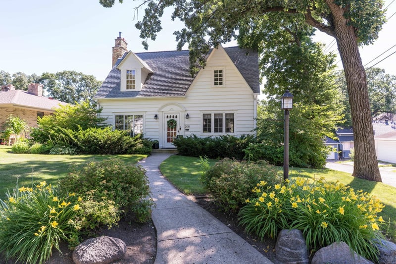 208 N Broadway, Fergus Falls, MN 56537