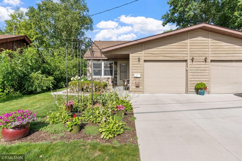 1106 Owens St N, Stillwater, MN 55082