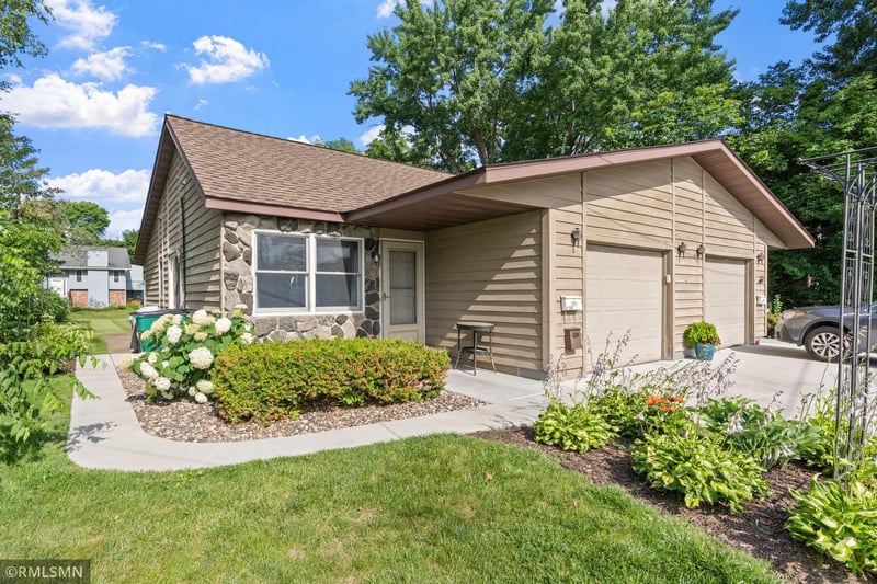 1106 Owens St N, Stillwater, MN 55082