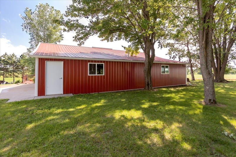 N5835 730th St, Elk Mound, WI 54739