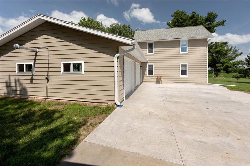 N5835 730th St, Elk Mound, WI 54739