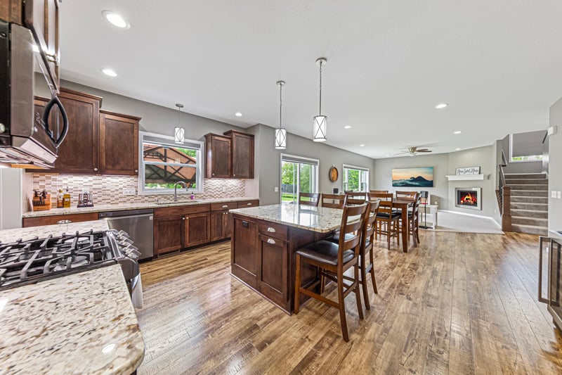 135 Stoneridge Ln NE, Owatonna, MN 55060