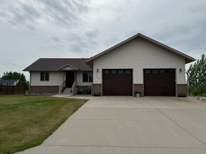 703 7th St W, Ada, MN 56510