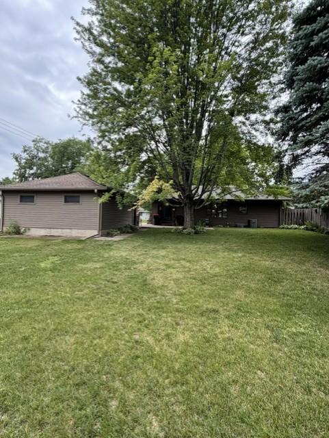 8633 Greenway Ave S, Cottage Grove, MN 55016