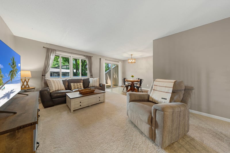 6856 Macbeth Cir, Woodbury, MN 55125