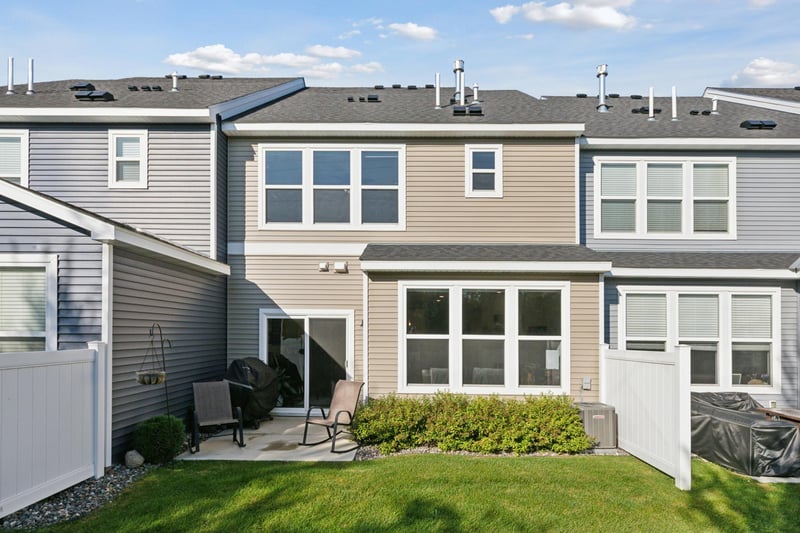 4860 Avery Ct, Eagan, MN 55123