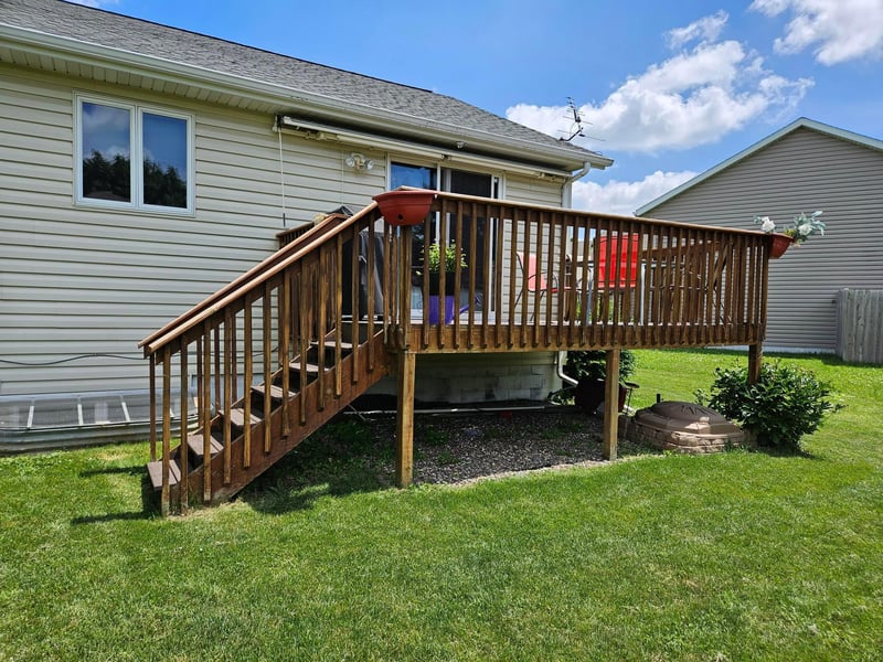 712 Mlinar Ave, Spring Valley, MN 55975