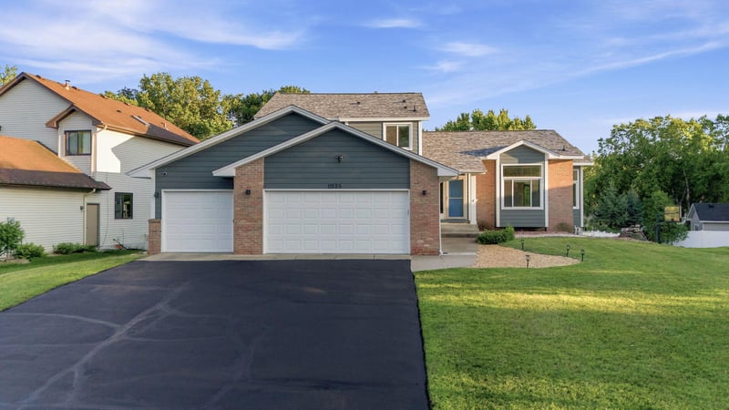 11205 72nd Ave N, Maple Grove, MN 55369