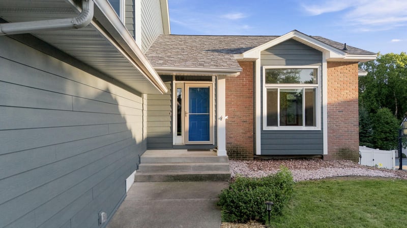 11205 72nd Ave N, Maple Grove, MN 55369