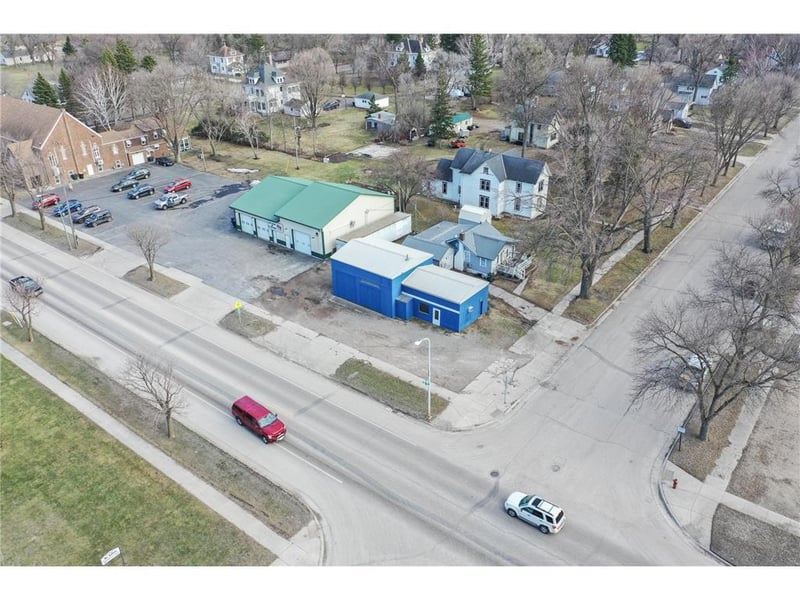 203 Park Ave E, Renville, MN 56284