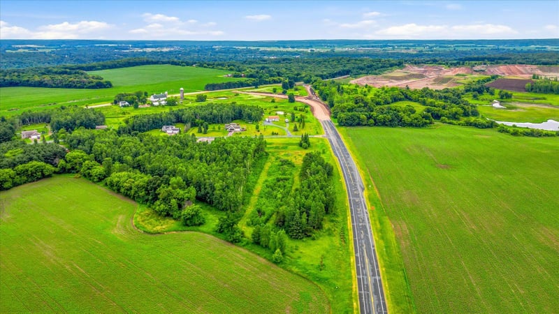 28624 Sierra Ave, Shafer, MN 55074