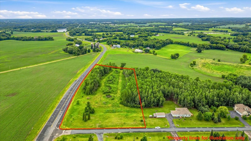 28624 Sierra Ave, Shafer, MN 55074