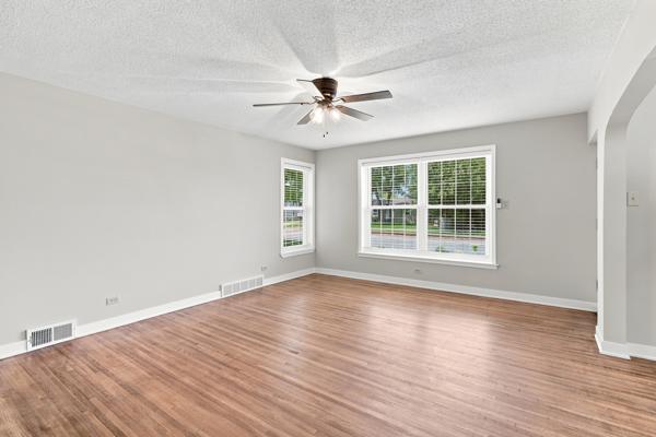 928 2nd Ave E, Shakopee, MN 55379