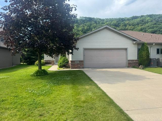 669 Crimson Way, Lake City, MN 55041