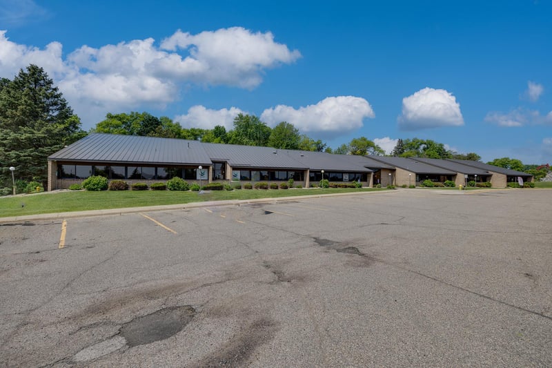 4205 Lancaster Ln N, Plymouth, MN 55441