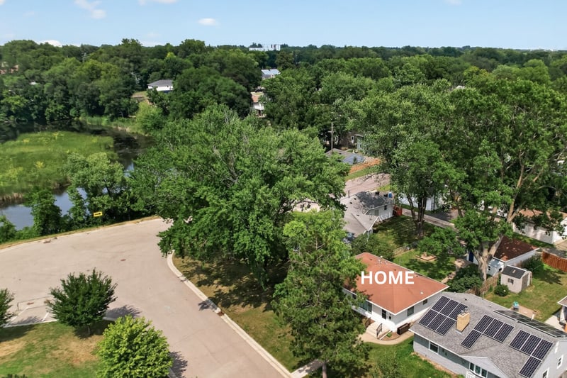 45 21st Ave N, Hopkins, MN 55343