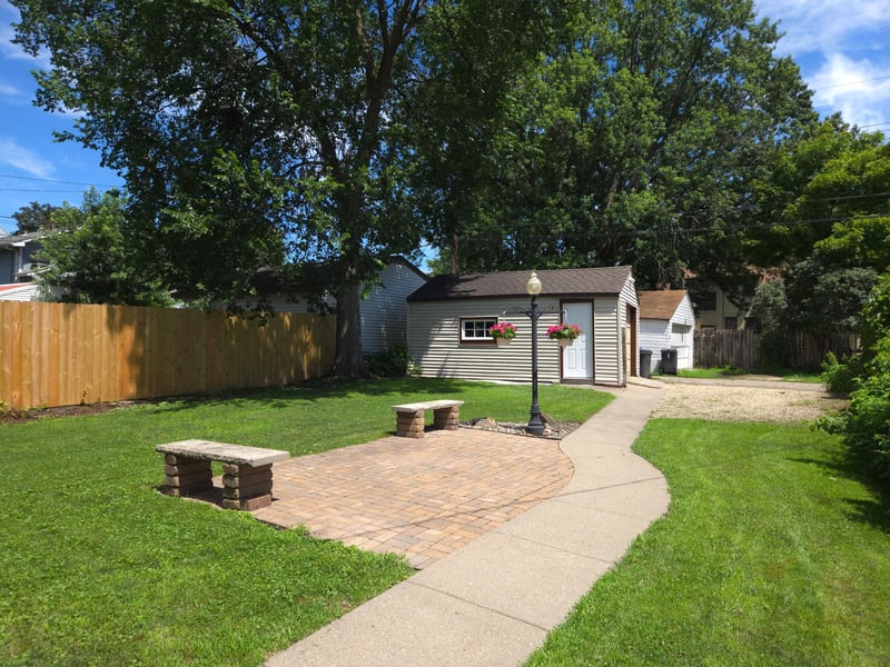 920 20th Ave SE, Minneapolis, MN 55414