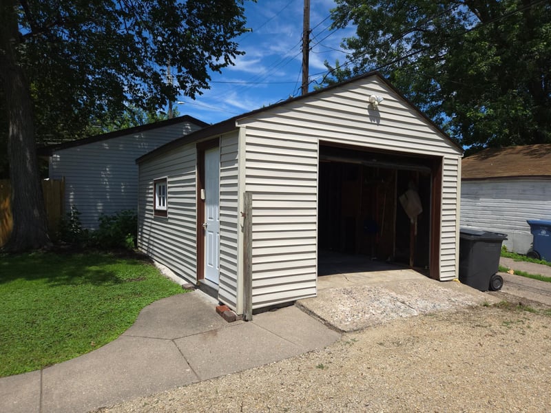920 20th Ave SE, Minneapolis, MN 55414