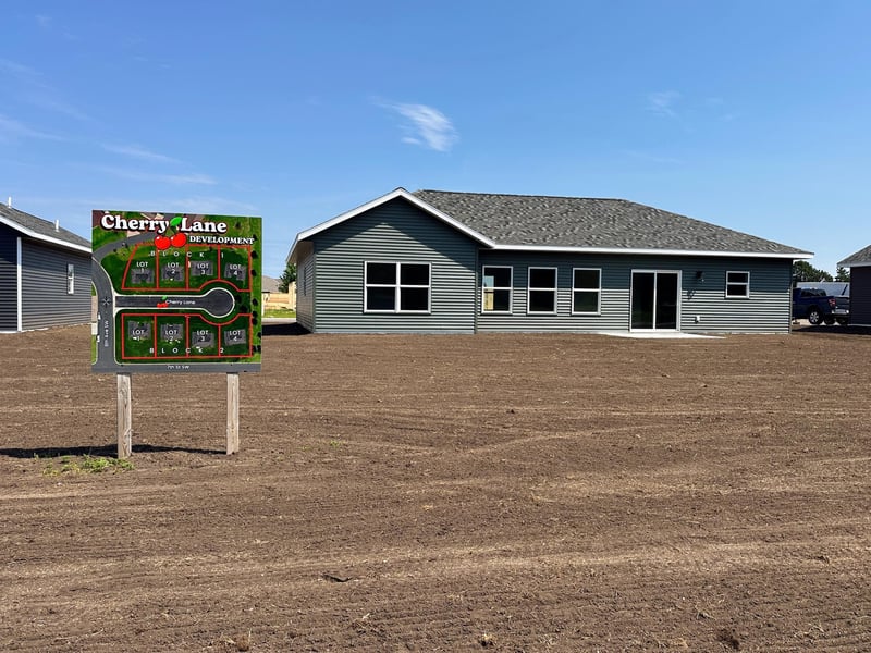 711 Cherry Ln, Perham, MN 56573