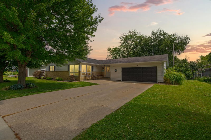 1007 Truman Ave, Owatonna, MN 55060