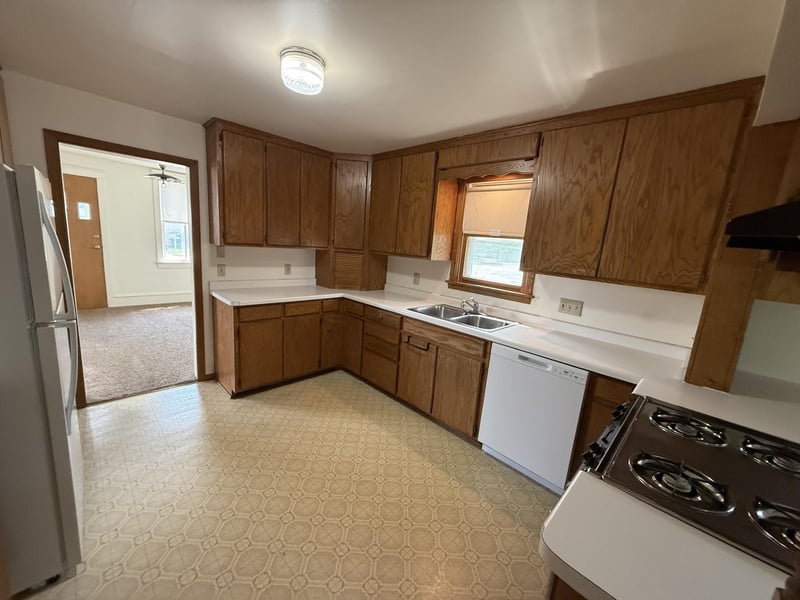 317 3rd Ave S, Cold Spring, MN 56320