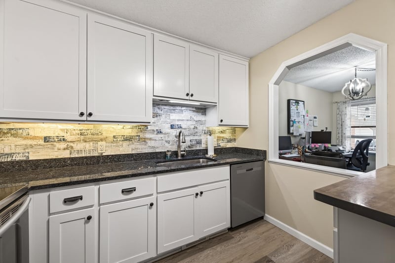 1846 Southpointe Ter, Eagan, MN 55122