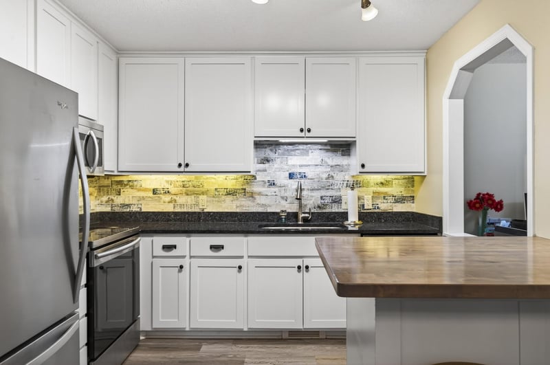 1846 Southpointe Ter, Eagan, MN 55122