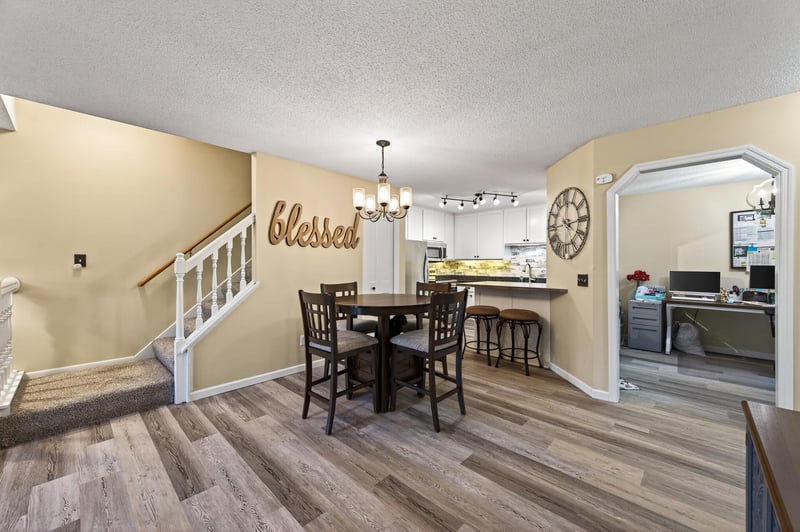 1846 Southpointe Ter, Eagan, MN 55122