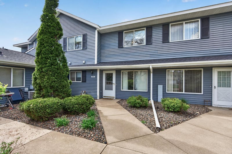 5973 Dellwood Ave, Shoreview, MN 55126