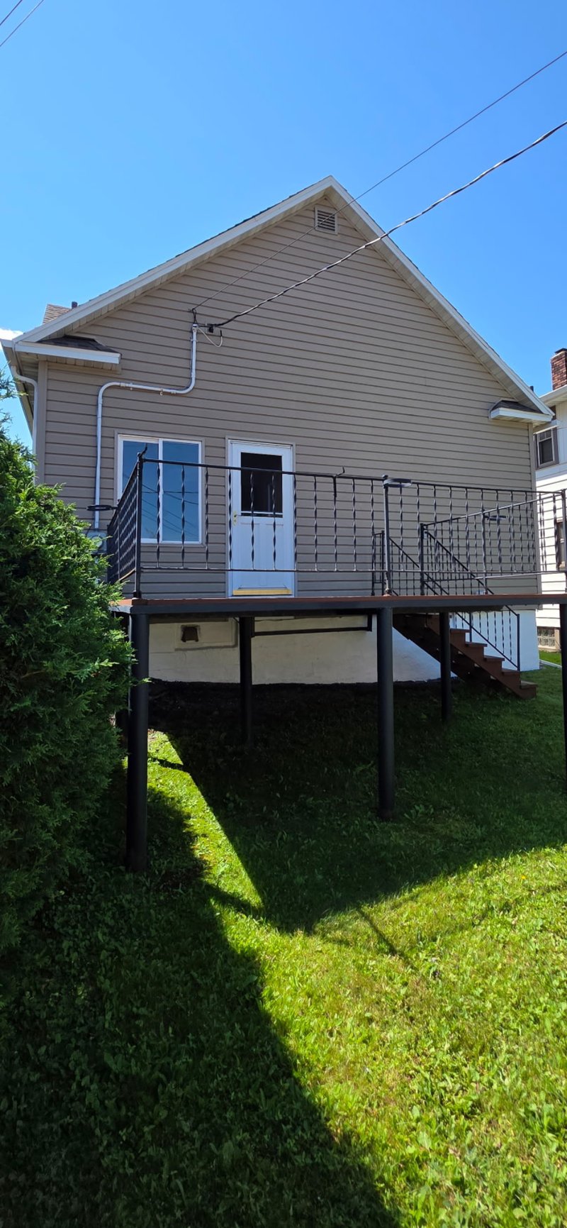 703 Harrison St, Eveleth, MN 55734