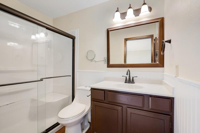 4 Pine Tree Dr #320, Arden Hills, MN 55112