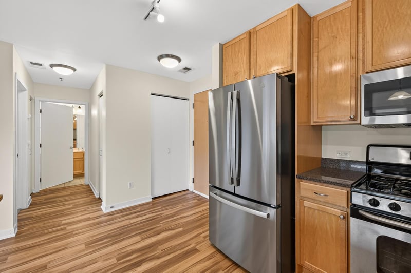 929 Portland Ave #209, Minneapolis, MN 55404
