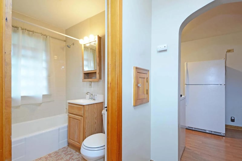 4255 Thomas Ave N, Minneapolis, MN 55412