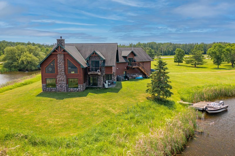 2987 Country Road 20, International Falls, MN 56649