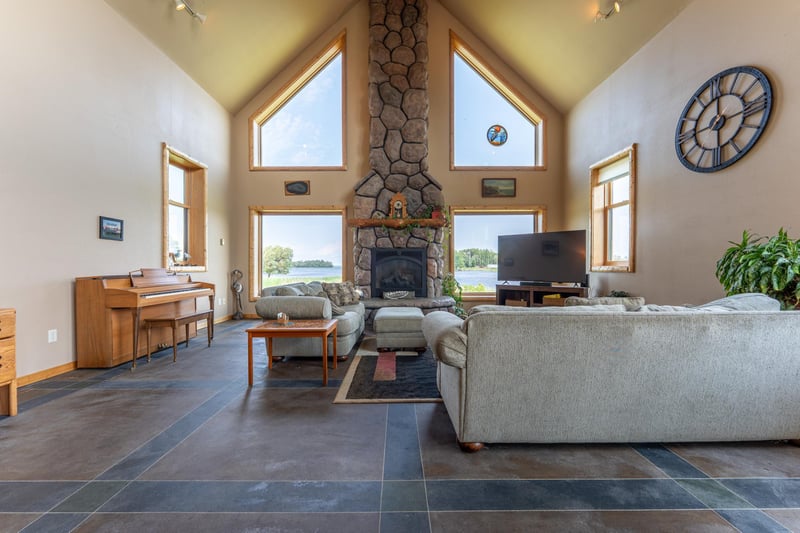 2987 Country Road 20, International Falls, MN 56649