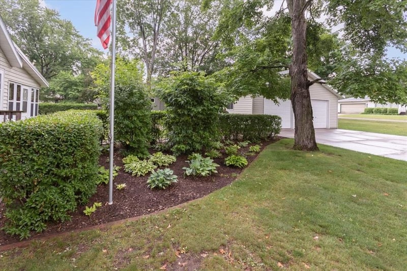 2216 3rd St E, Menomonie, WI 54751