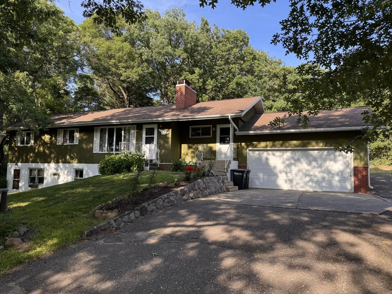 1706 Crestview Dr, Little Falls, MN 56345